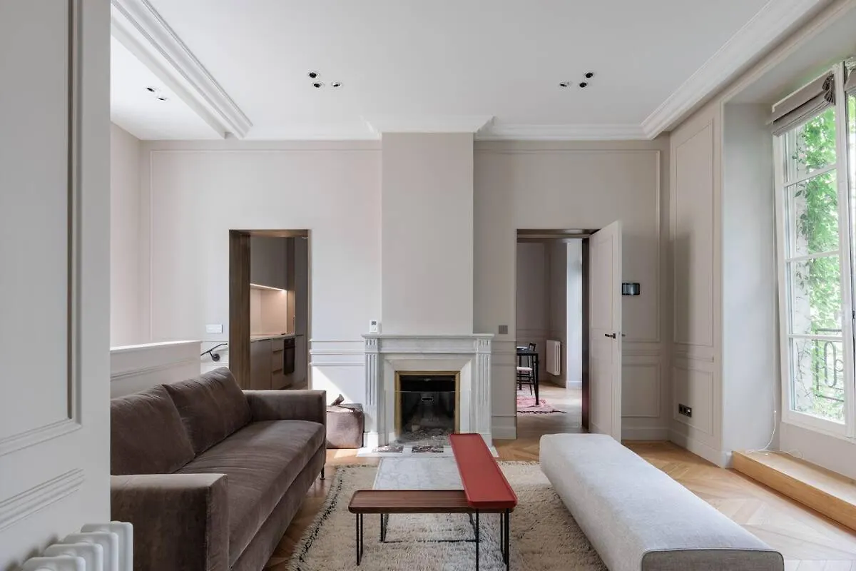 Appartement Luxe, Calme Et Verdure Pour 2 Avec Studio Mitoyen En Option Paris 0*,  Fransa